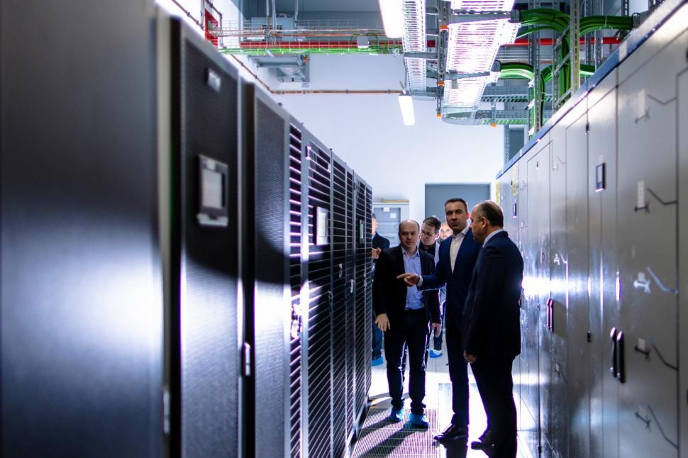 Cum arată serverele de 100 de milioane de euro ale cloudului guvernamental. Pe acestea vor fi stocate informațiilor românilor 942189