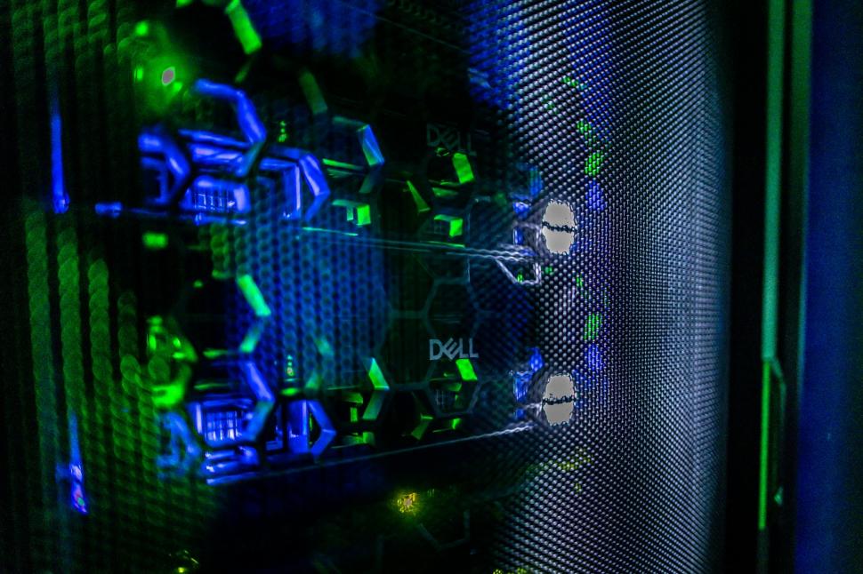 Cum arată serverele de 100 de milioane de euro ale cloudului guvernamental. Pe acestea vor fi stocate informațiilor românilor 942195