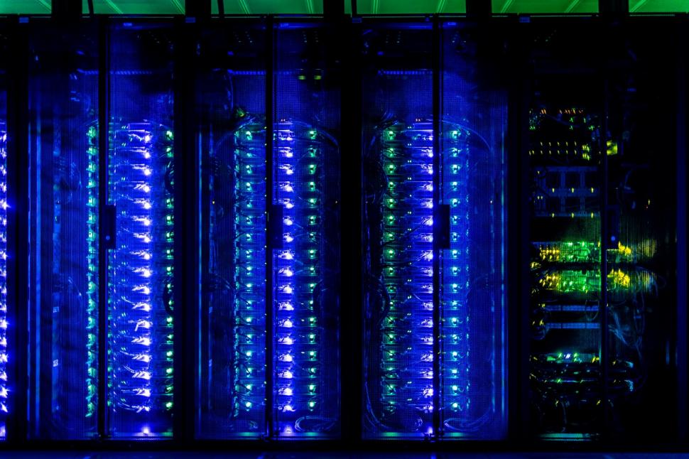 Cum arată serverele de 100 de milioane de euro ale cloudului guvernamental. Pe acestea vor fi stocate informațiilor românilor 942197