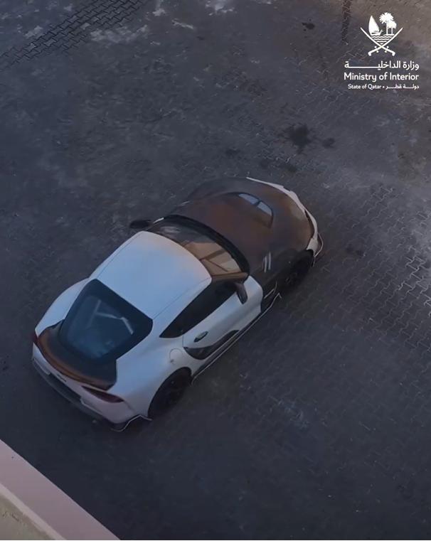VIDEO Momentul în care poliția distruge mașina unui șofer filmat în timp ce făcea drifturi, în Qatar 942390