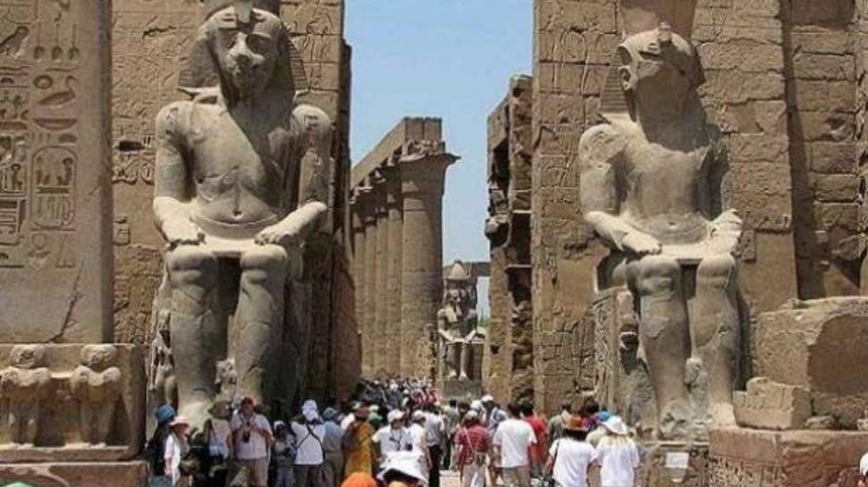 Mii de oameni au sărbătorit solstițiul de iarnă la Stonehenge şi templul Luxor din Egipt 942510