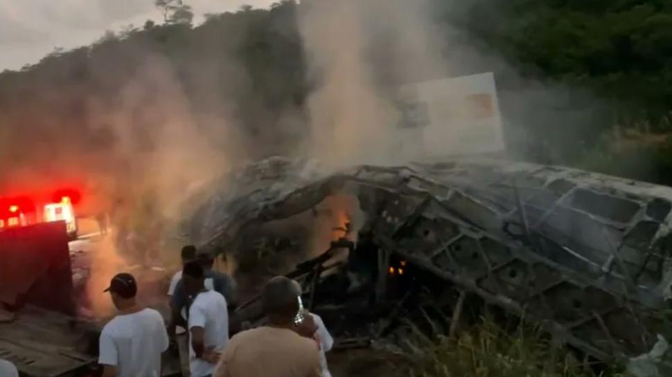 Tragedie în Brazilia: Bilanțul accidentului de autocar a ajuns la 32 de morți 942499