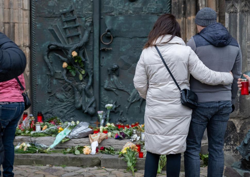 Doliu și furie, după atacul de la târgul de Crăciun din Germania. Imaginile durerii în Magdeburg: „Este o tragedie pentru toată lumea” 942587