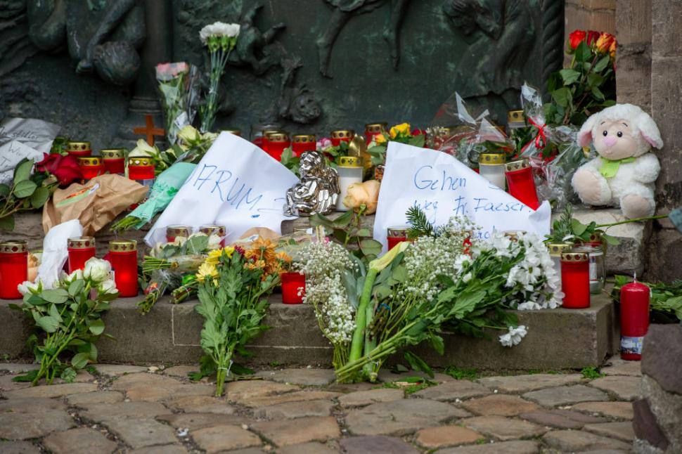 Doliu și furie, după atacul de la târgul de Crăciun din Germania. Imaginile durerii în Magdeburg: „Este o tragedie pentru toată lumea” 942596