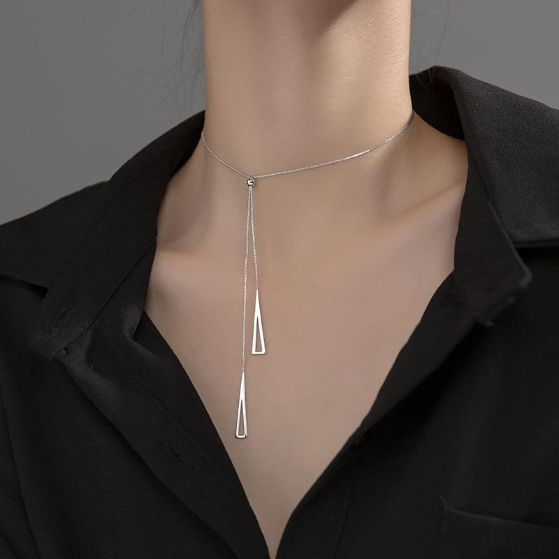 Cum să nu fii păcălit: Ghid complet pentru verificarea aurului și argintului – Testul apei și testul magnetului 942668