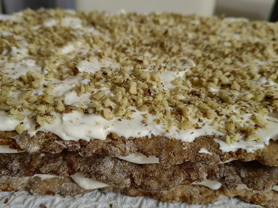 Rețetă veche de prajitură cu „foi odihnite”, transmisă din bătrâni în Maramureș. Este perfectă pentru sărbători 942697