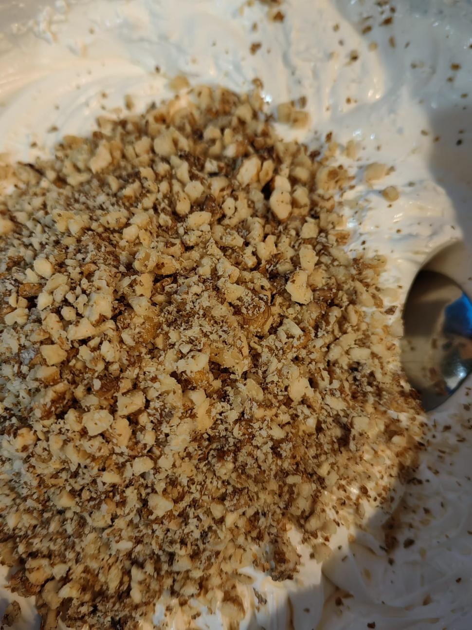 Rețetă veche de prajitură cu „foi odihnite”, transmisă din bătrâni în Maramureș. Este perfectă pentru sărbători 942701