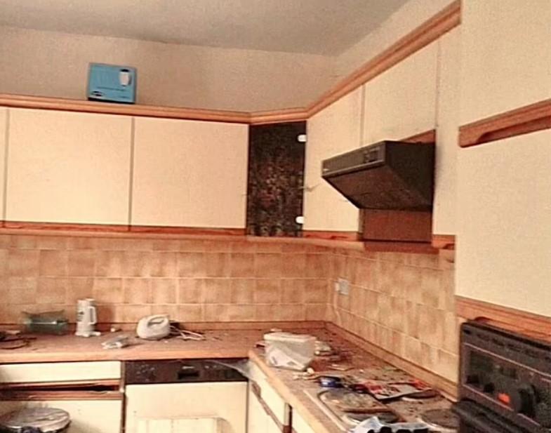 De ce se vinde o casă cu etaj și două dormitoare cu numai 1 euro, în Anglia 942928