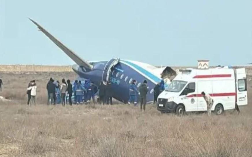 Un avion de pasageri s-a prăbușit și a luat foc în Kazahstan. Momentul a fost filmat. 38 de oameni au murit 943053
