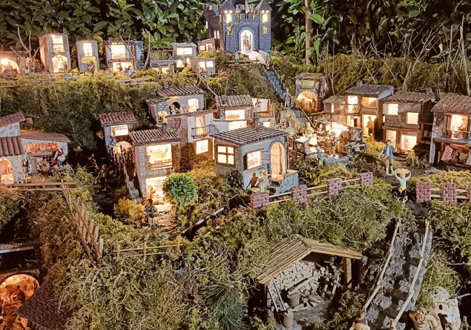 Scena Nașterii Domnului în curtea unei case din Torino este vizitată de mii de oameni. Cum le-a venit ideea proprietarilor  943182