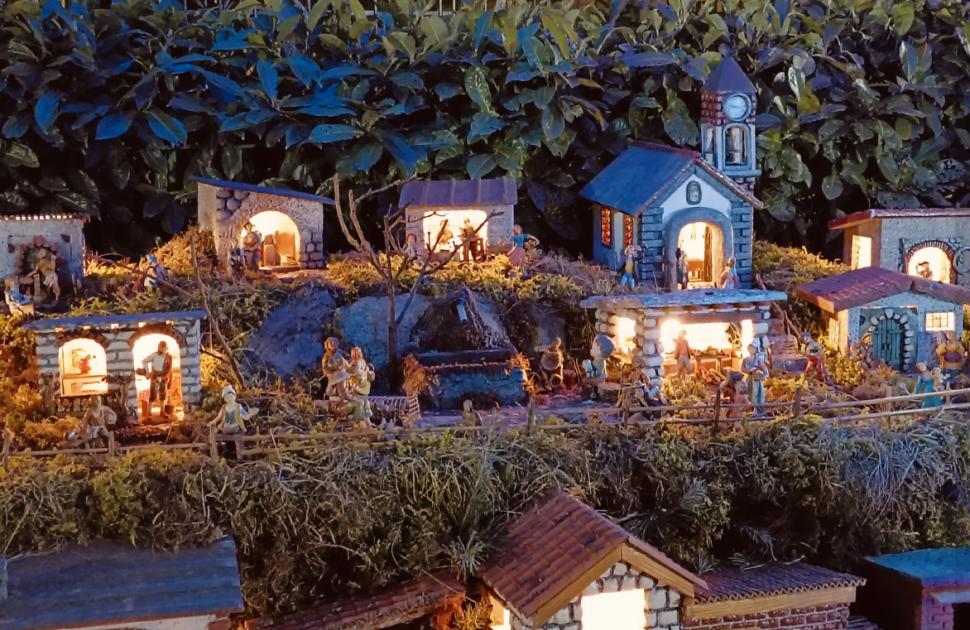 Scena Nașterii Domnului în curtea unei case din Torino este vizitată de mii de oameni. Cum le-a venit ideea proprietarilor  943186