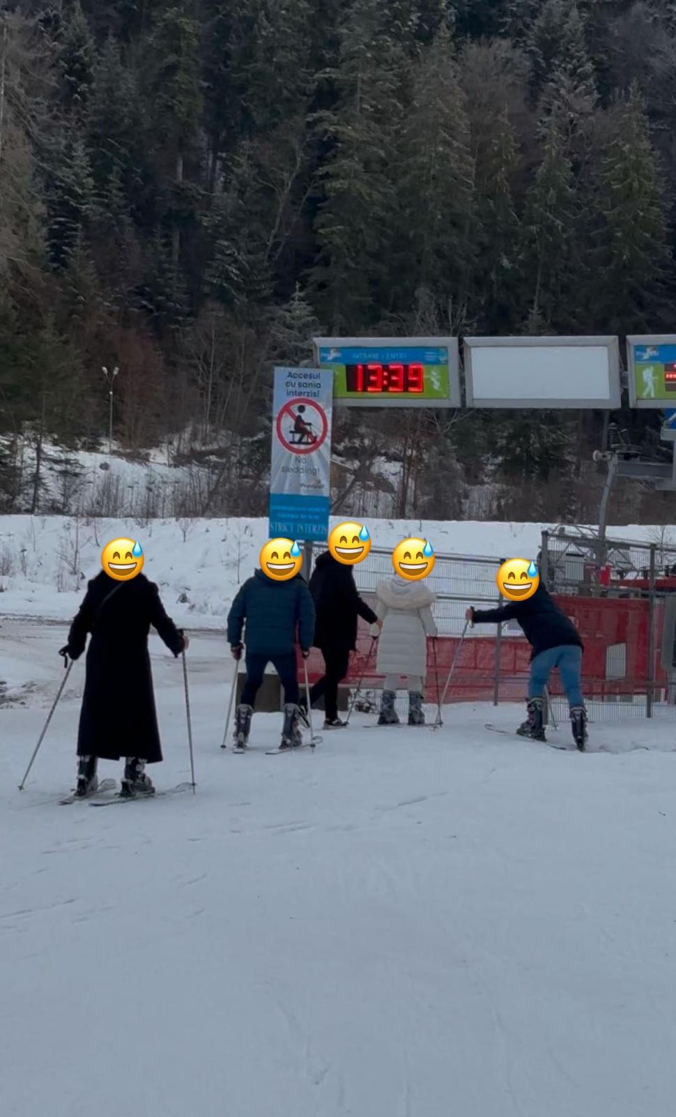 Salvamont Brașov le reamintește turiștilor că „muntele nu e podium de modă”: „Gleznele libere sunt bilete direct spre hipotermie” 943352