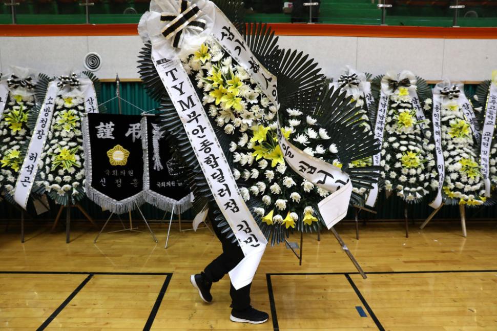 Imagini cutremurătoare, după accidentul aviatic din Coreea de Sud: 179 de oameni au murit după ce avionul Jeju Air 2216 s-a prăbușit 943603