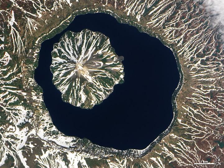 „Lacul de nori”, surprins din spațiu de un astronaut. Unde este și cum se explică fenomenul spectaculos rar numit „strălucire solară” 943766