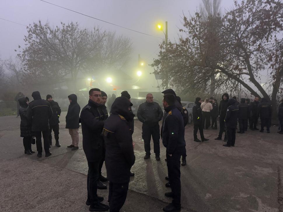 Proteste la penitenciare. Sute de angajați nu vor să lucreze din cauza ordonanței "trenuleț". Deținuții nu sunt duși azi la instanțe 943751