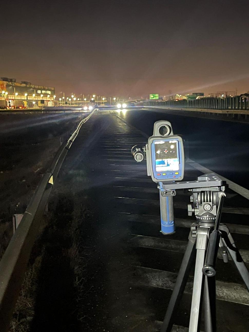 De la 1 ianuarie, şoferii vitezomani de pe A1 şi A2 primesc amenzile direct acasă, fară să mai fie opriţi 944301