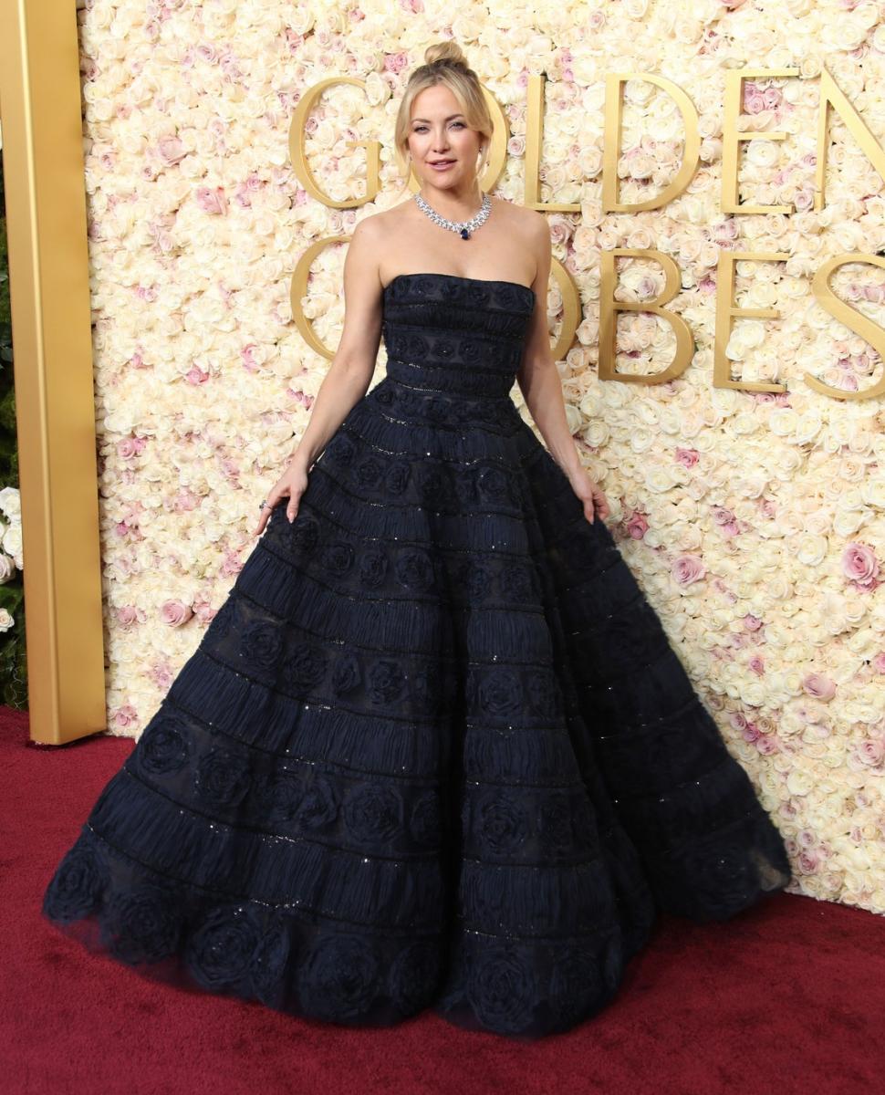Cele mai extravagante rochii de la Globurile de Aur 2025. Vedete care au făcut senzație pe covorul roșu 944483