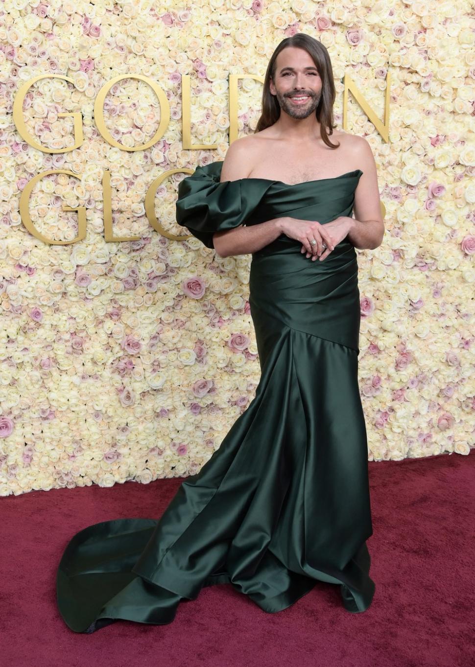 Cele mai extravagante rochii de la Globurile de Aur 2025. Vedete care au făcut senzație pe covorul roșu 944492