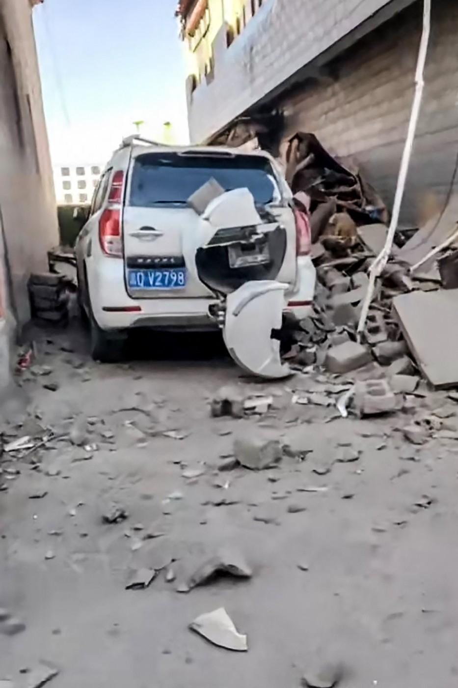 126 de morți și 188 de răniți după un cutremur de 7,1 care a lovit un oraş sfânt din Tibet. Seismul, resimțit în Nepal și India 944651