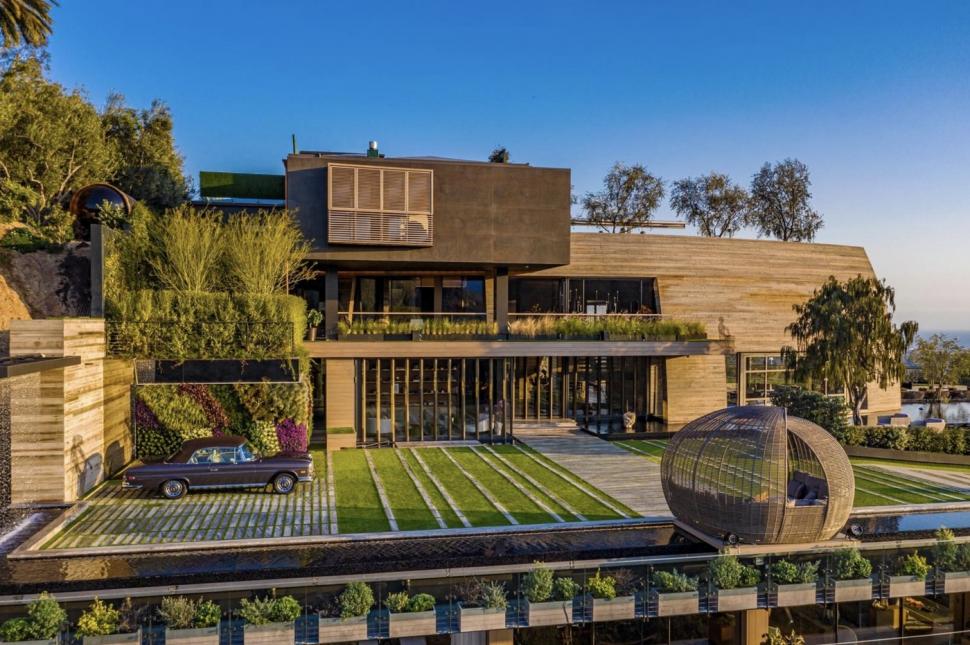 Los Angeles, devastat de mai multe incendii uriașe. Autoritățile au anunțat primele decese. Garda Națională, trimisă să ajute pompierii 944871