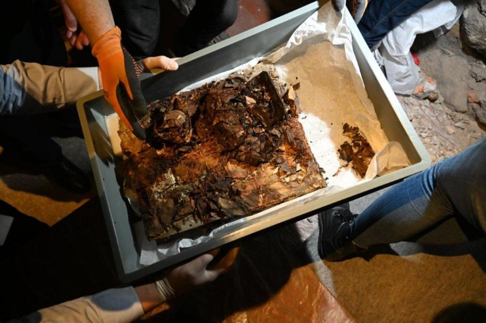 Comori regale pierdute de zeci de ani, recuperate din criptele Catedralei din Vilnius. Cui au aparținut 945291