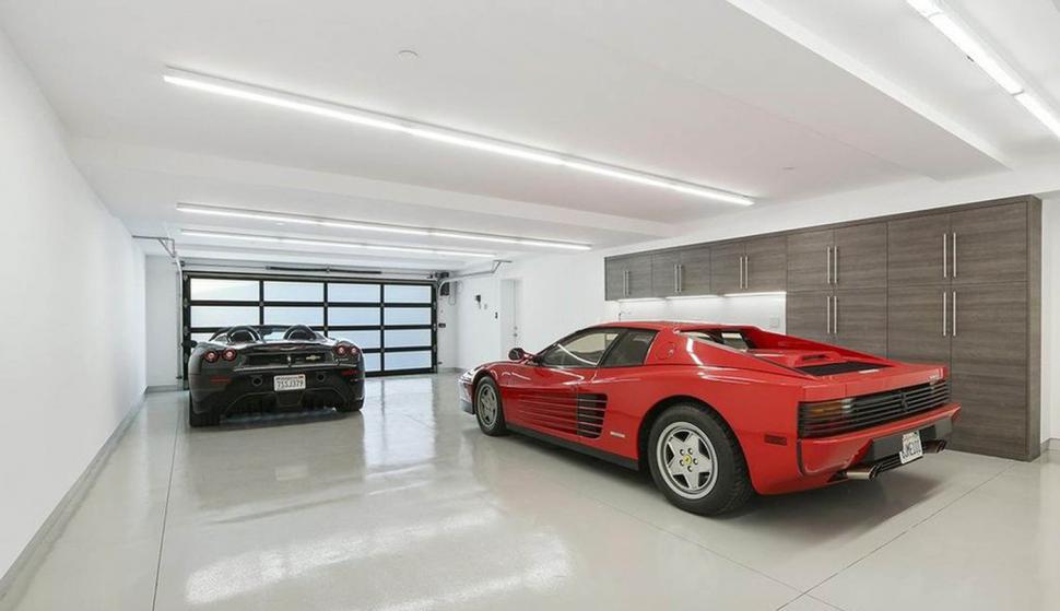 Din casa lui Anthony Hopkins din LA au mai rămas doar treptele de la intrare. Cum arăta vila de 6,6 milioane $ înainte de incendiu 945187