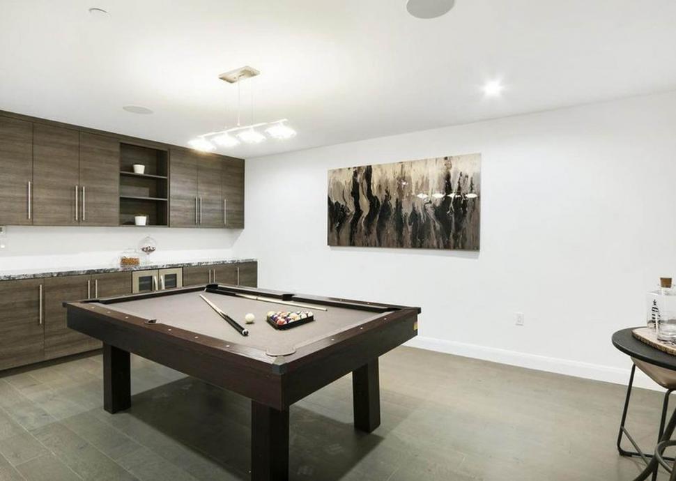 Din casa lui Anthony Hopkins din LA au mai rămas doar treptele de la intrare. Cum arăta vila de 6,6 milioane $ înainte de incendiu 945189