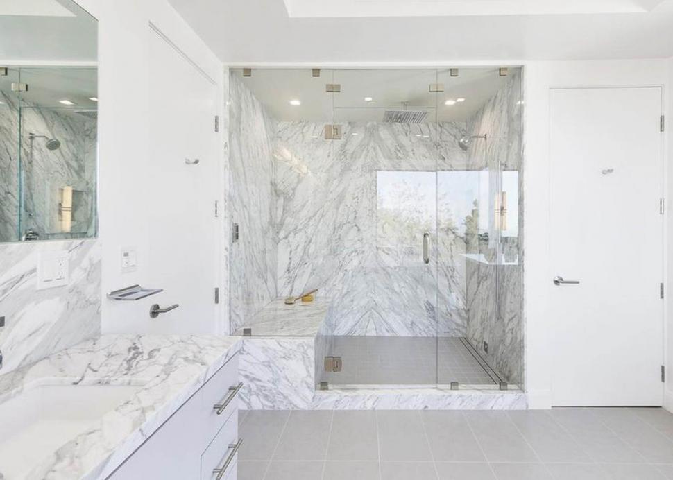 Din casa lui Anthony Hopkins din LA au mai rămas doar treptele de la intrare. Cum arăta vila de 6,6 milioane $ înainte de incendiu 945194