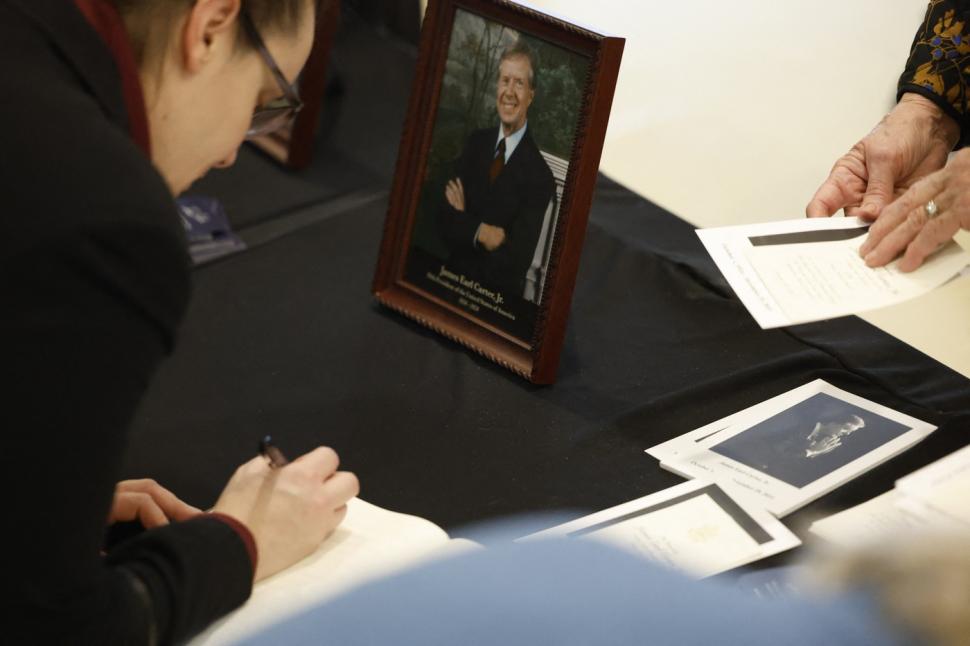 Fostul președinte al SUA Jimmy Carter este înmormântat astăzi. Biden, Trump, Obama și Trudeau participă la ceremonie 945248