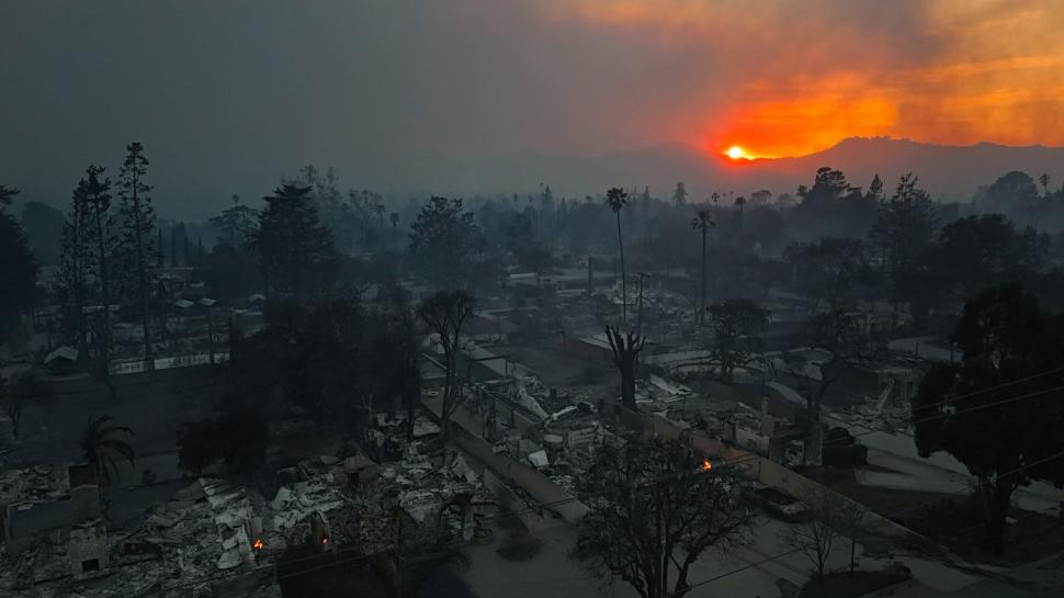 Incendiile din Los Angeles se apropie de semnul Hollywood. Cum arată acum Sunset Boulevard și alte locuri pe care le știm din filme 945148