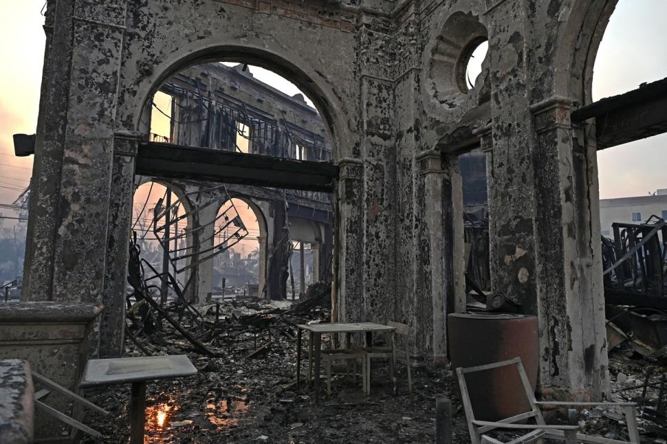 Incendiile din Los Angeles se apropie de semnul Hollywood. Cum arată acum Sunset Boulevard și alte locuri pe care le știm din filme 945151