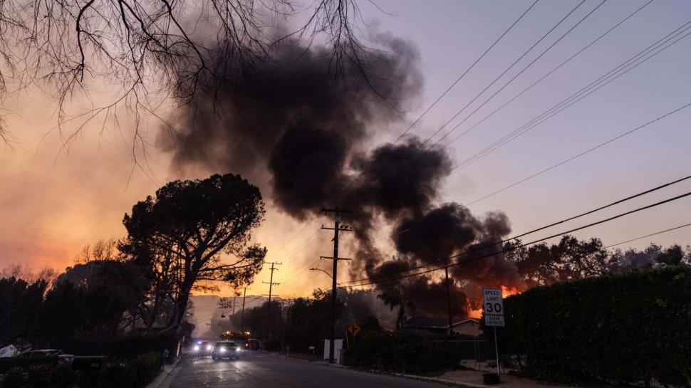 Incendiile din Los Angeles se apropie de semnul Hollywood. Cum arată acum Sunset Boulevard și alte locuri pe care le știm din filme 945155