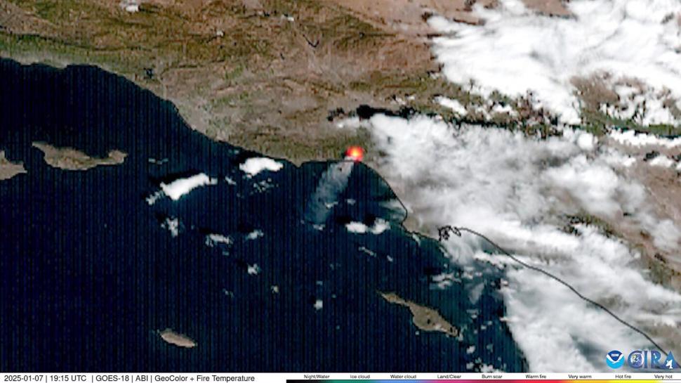 Los Angeles, înainte și după incendiile catastrofale. Imagini apocaliptice din satelit  945322