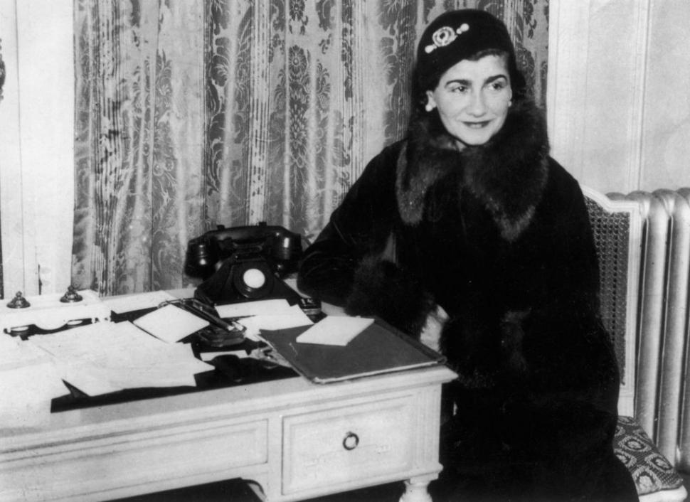 „Moda trece, stilul rămâne”. 54 de ani fără Coco Chanel. Povestea de viață a celei care a revoluționat lumea modei 945578