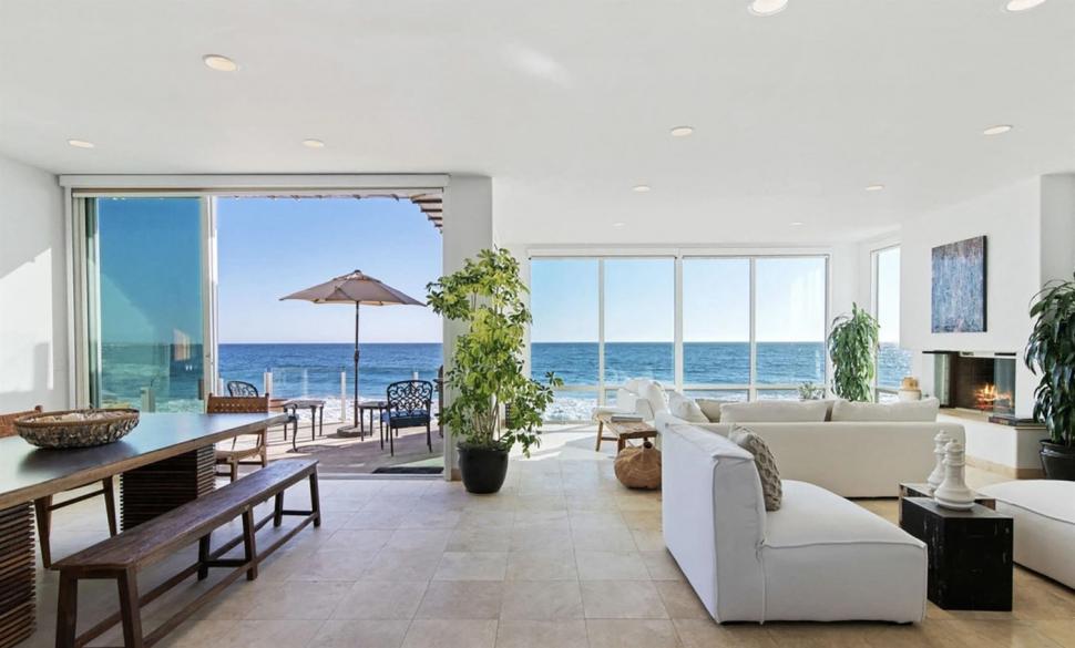 Cum arăta casa lui Paris Hilton înainte de a fi făcută scrum de incendiile din Los Angeles. A fost cumpărată în 2021, cu 8,4 milioane $ 945459