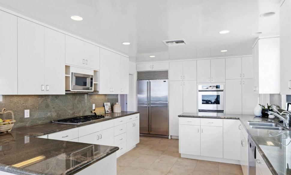 Cum arăta casa lui Paris Hilton înainte de a fi făcută scrum de incendiile din Los Angeles. A fost cumpărată în 2021, cu 8,4 milioane $ 945461