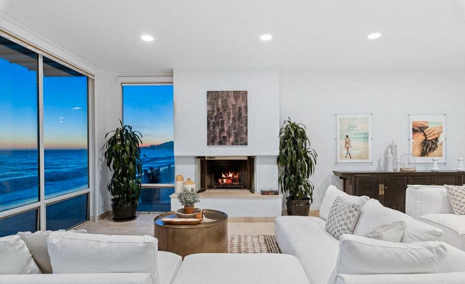 Cum arăta casa lui Paris Hilton înainte de a fi făcută scrum de incendiile din Los Angeles. A fost cumpărată în 2021, cu 8,4 milioane $ 945466