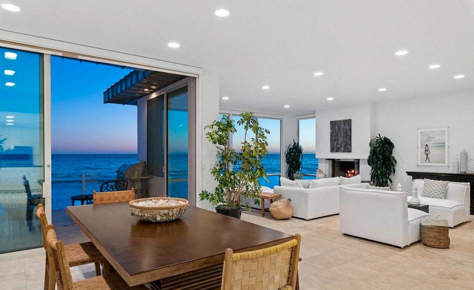 Cum arăta casa lui Paris Hilton înainte de a fi făcută scrum de incendiile din Los Angeles. A fost cumpărată în 2021, cu 8,4 milioane $ 945467