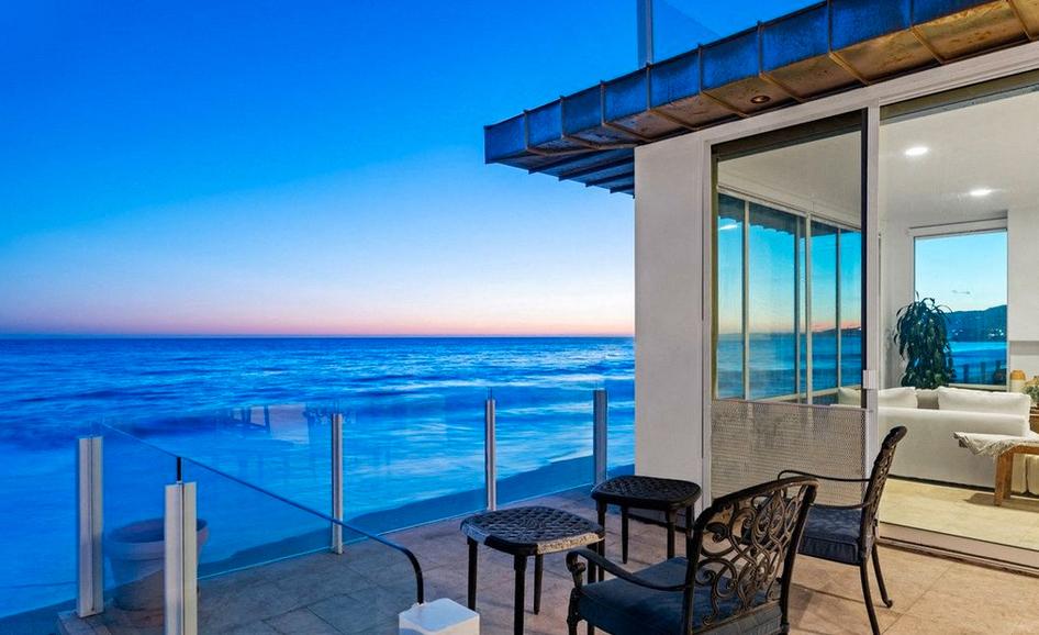 Cum arăta casa lui Paris Hilton înainte de a fi făcută scrum de incendiile din Los Angeles. A fost cumpărată în 2021, cu 8,4 milioane $ 945469