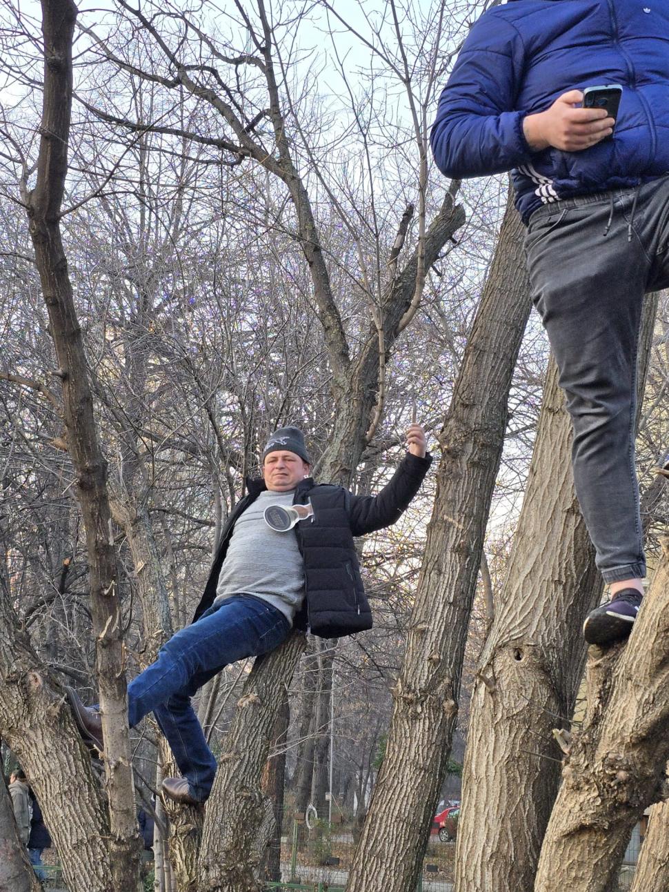 Ce nu s-a văzut la televizor de la protestul AUR. Reportaj incognito în mijlocul manifestanților. „Poate că George nu e în Polonia” 945851