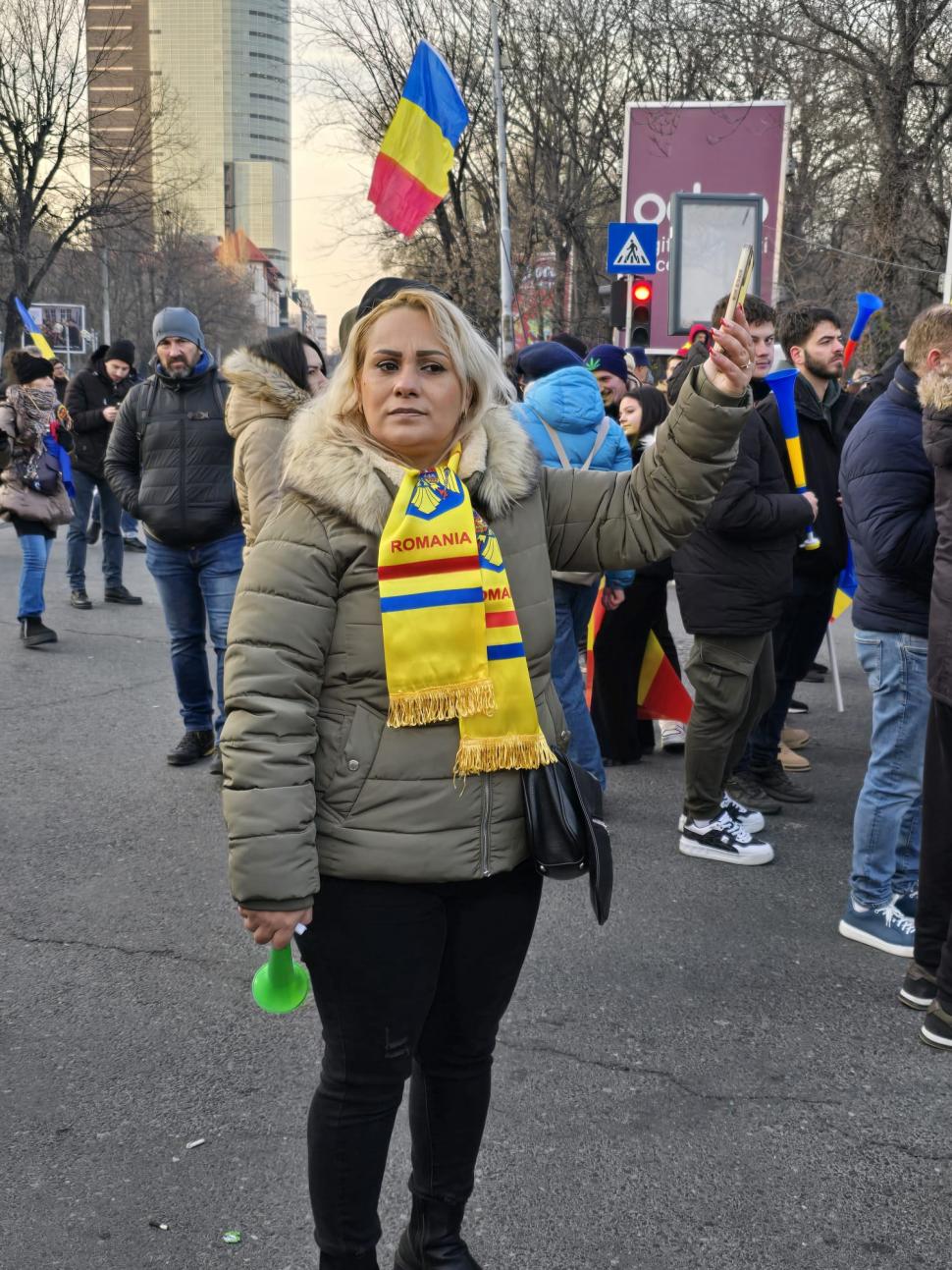 Ce nu s-a văzut la televizor de la protestul AUR. Reportaj incognito în mijlocul manifestanților. „Poate că George nu e în Polonia” 945854