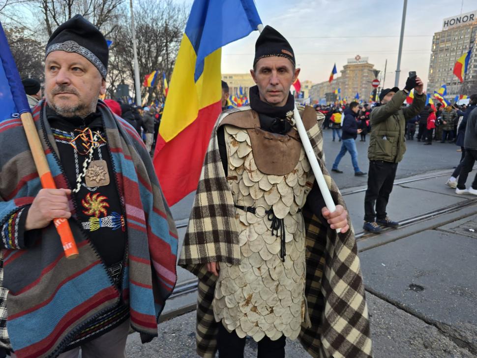 Ce nu s-a văzut la televizor de la protestul AUR. Reportaj incognito în mijlocul manifestanților. „Poate că George nu e în Polonia” 945855