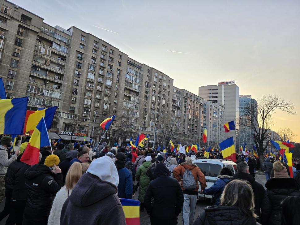 Ce nu s-a văzut la televizor de la protestul AUR. Reportaj incognito în mijlocul manifestanților. „Poate că George nu e în Polonia” 945856