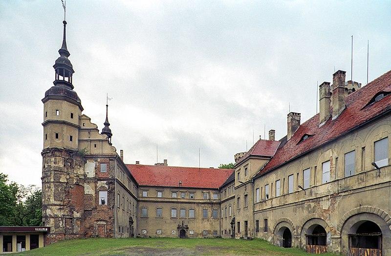 Cum arată castelul din Europa în care Elon Musk a fost invitat să-și facă sediul operațional: "Are un vibe foarte bun" 946205