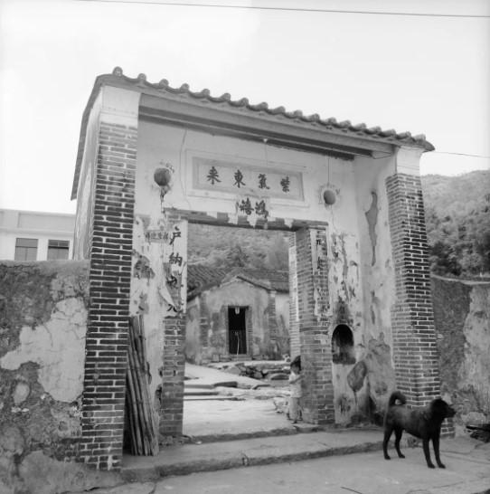 Oamenii se întorc acum într-un sat pe care l-au abandonat în 1960. Povestea fascinantă a așezării vechi de 300 de ani 946147