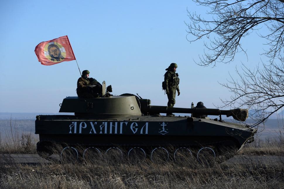 Cum a apărut drapelul de luptă al rușilor în Ucraina la mitingul AUR de duminică. Ce reprezintă steagul controversat 946267