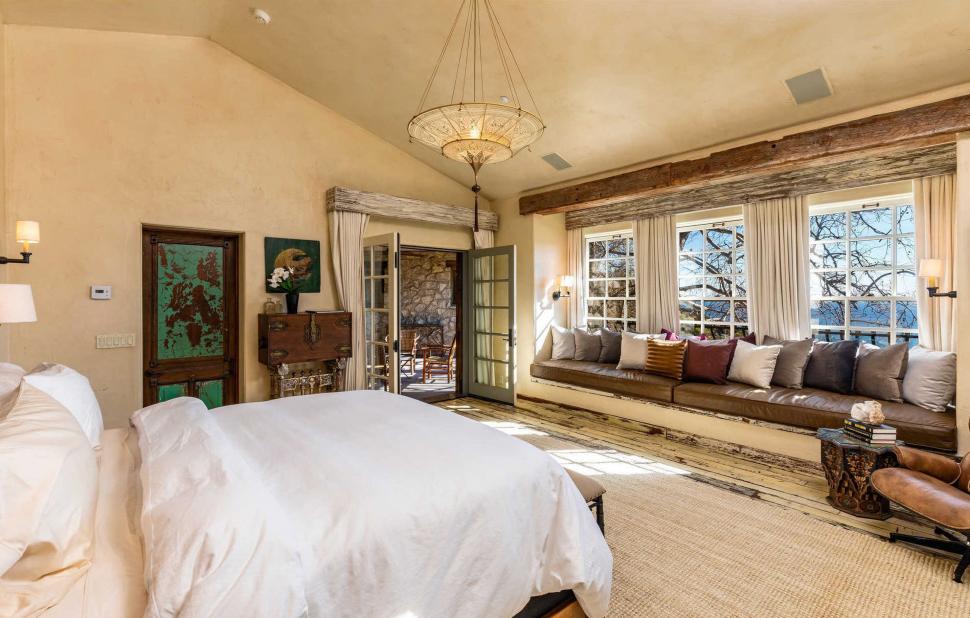 Cum arăta în interior casa de 14,5 milioane de dolari a lui Mel Gibson înainte de a fi făcută scrum de incendiul din Los Angeles  946608