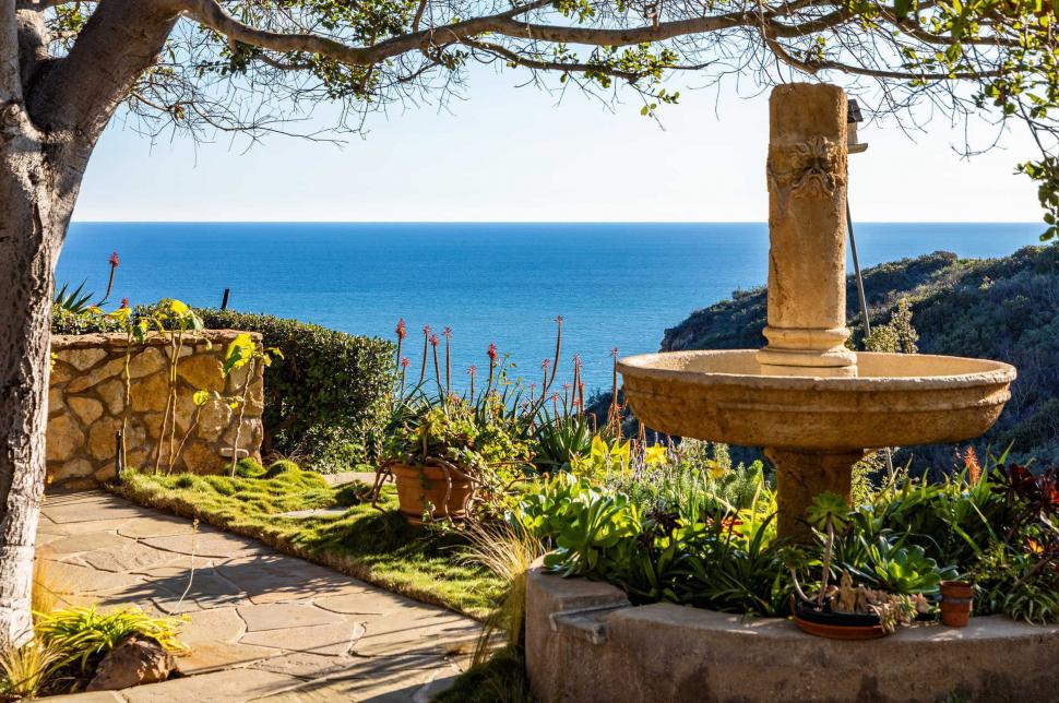 Cum arăta în interior casa de 14,5 milioane de dolari a lui Mel Gibson înainte de a fi făcută scrum de incendiul din Los Angeles  946609