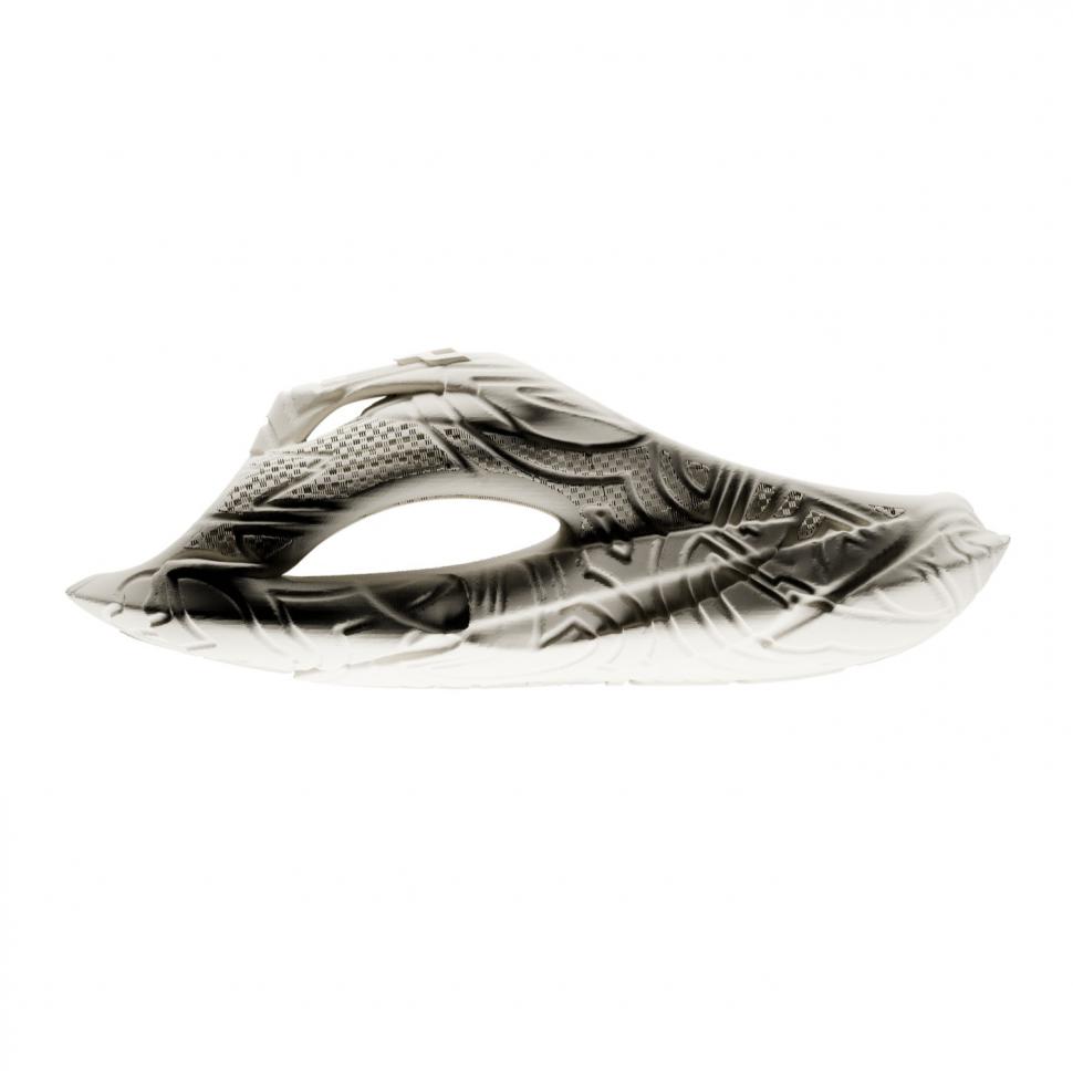 Cât de urât arată prima pereche de încălțăminte proiectată de Inteligența Artificială și cât costă  946426