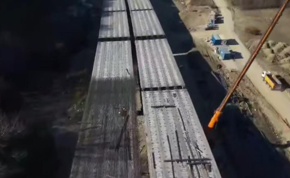 Imagini spectaculoase cu "Daniela", primul tunel forat de pe o autostradă din România. E lung de 1.300 de metri și e aproape gata 946514